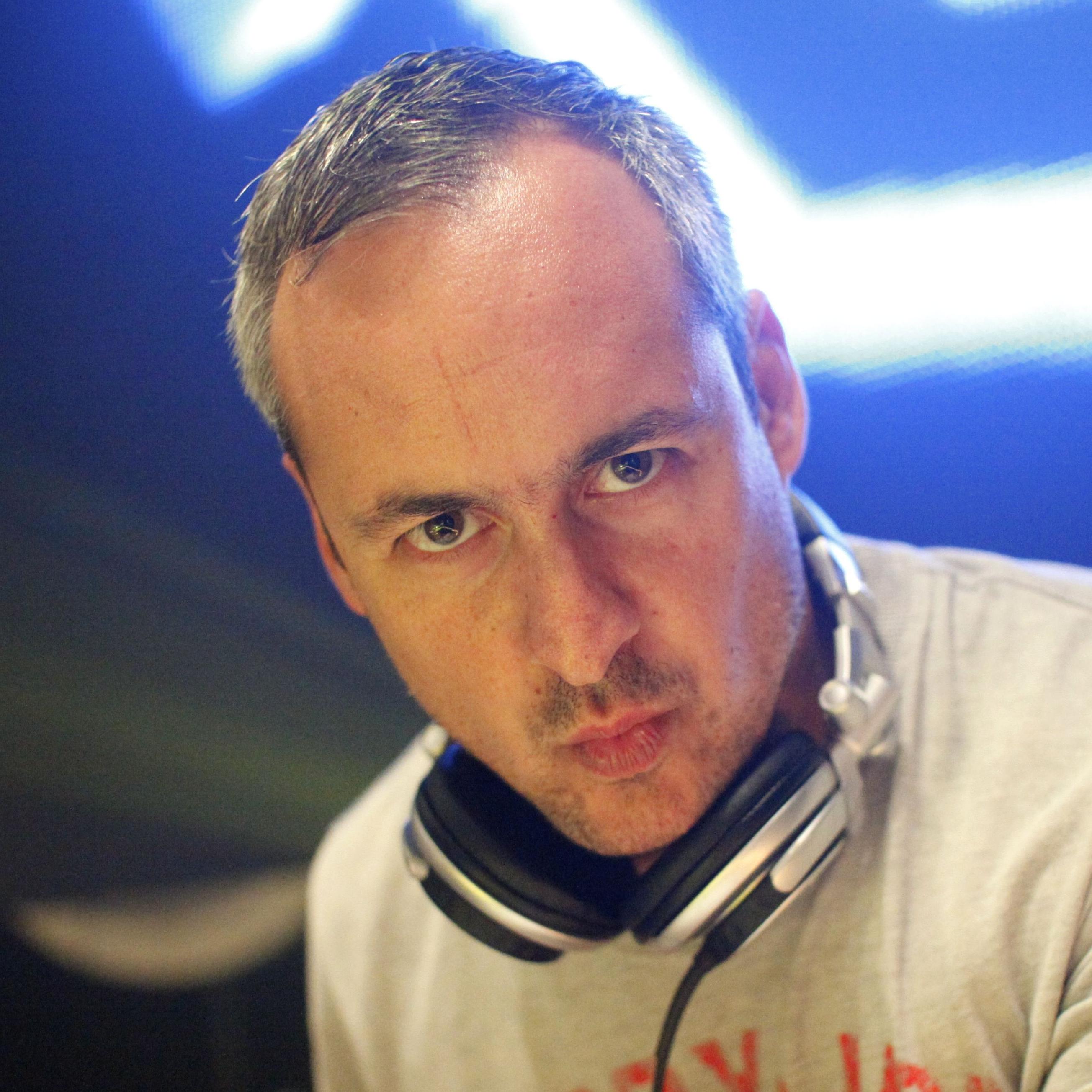 DAVE LAMBERT